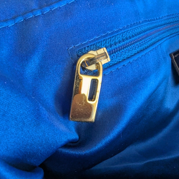 vintage Fendi Mama Forever shoulder bag in blue suede - Picture 11 of 15